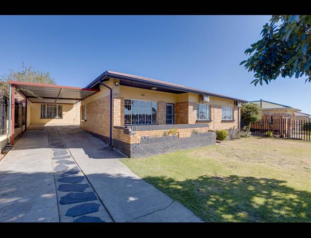3 BEDROOM BUNGALOW FOR SALE IN CHRISVILLE